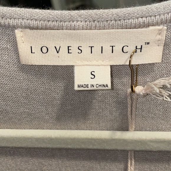 VICI:((NWT)) beige plunge neck super soft sweater - Picture 3 of 13